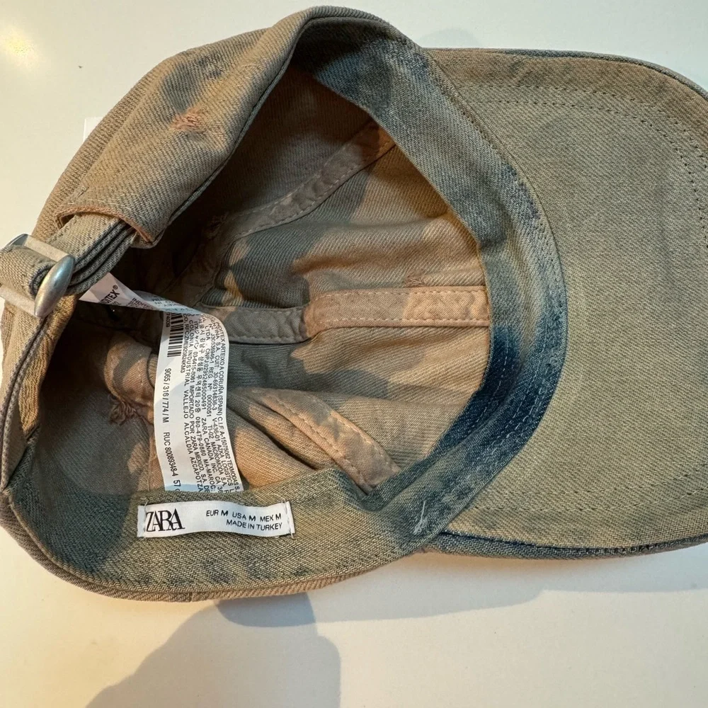 NWT - Zara Hat - Stylish